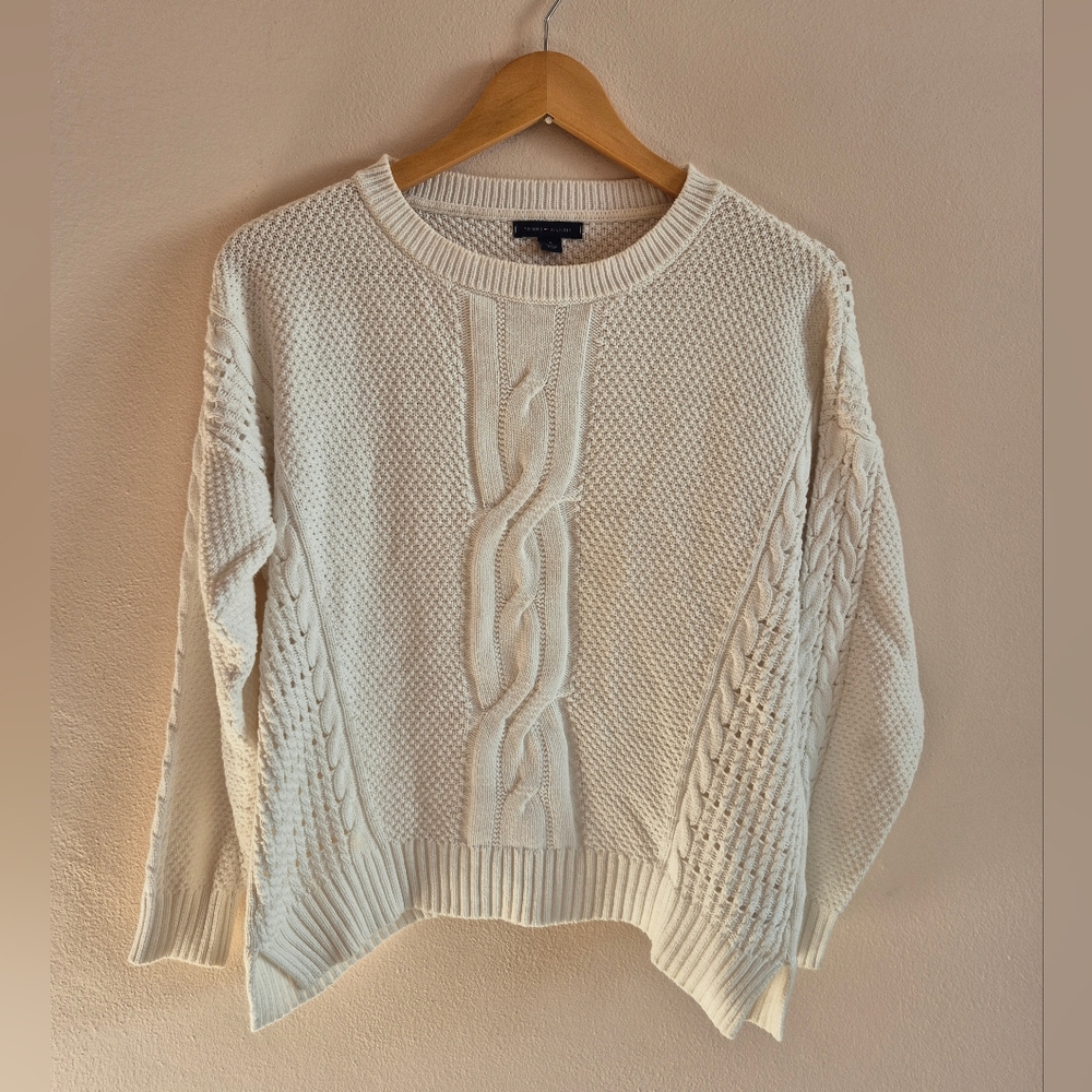 100% Cotton Cable Knit Fisherman Style Sweater By Tommy Hilfiger Medium